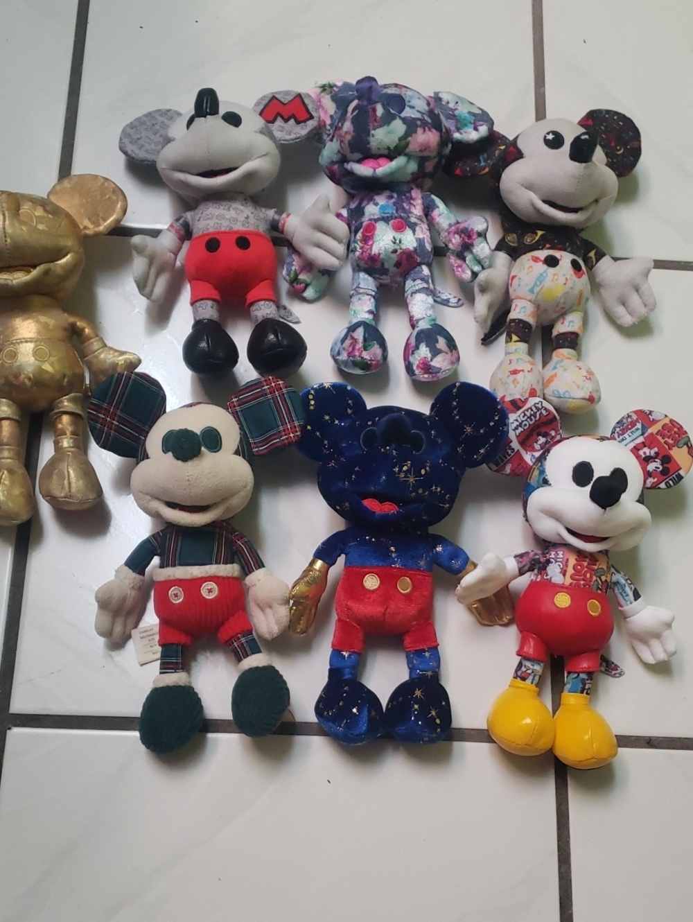 Lile new Disney's "Year of the Mouse" Mickey Mouse Plush (7) Multicolor